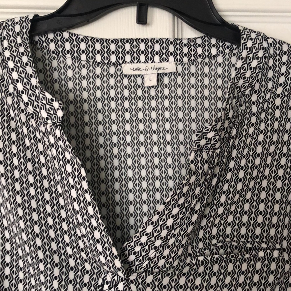 Rose & Rhyme blouse - Picture 2 of 3